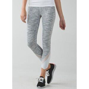 NWT Lululemon Wunder Under Crop II (Roll Down Mesh) 10